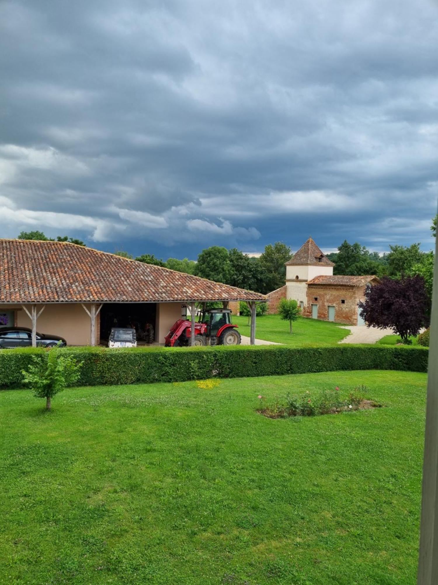 Domaine De Belcayre Bed & Breakfast Montauban Eksteriør bilde